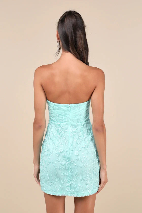 Exquisite Sensation Lavender Embroidered Strapless Mini Dress